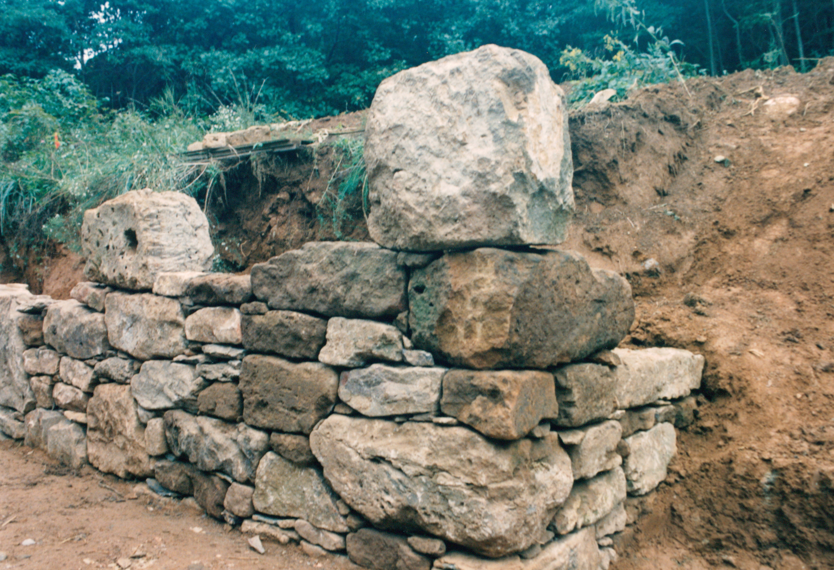 natural retaining wall stone