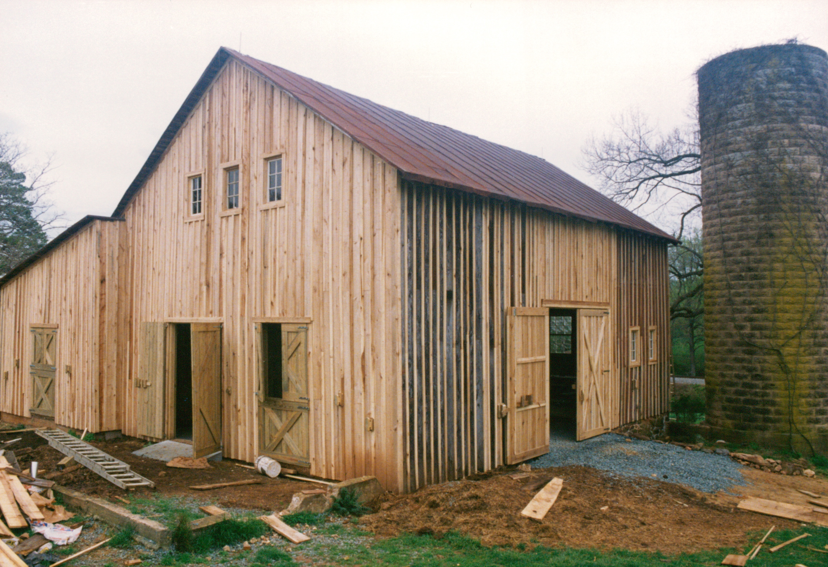 Restoring an old barn... part 5 - Handmade Houses with Noah Bradley