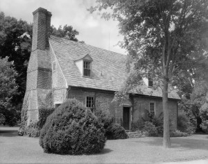 Adam_Thoroughgood_House_by_Frances_Benjamin_Johnston