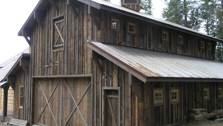 Rough sawn siding and "barn tin" - Handmade Houses with Noah Bradley